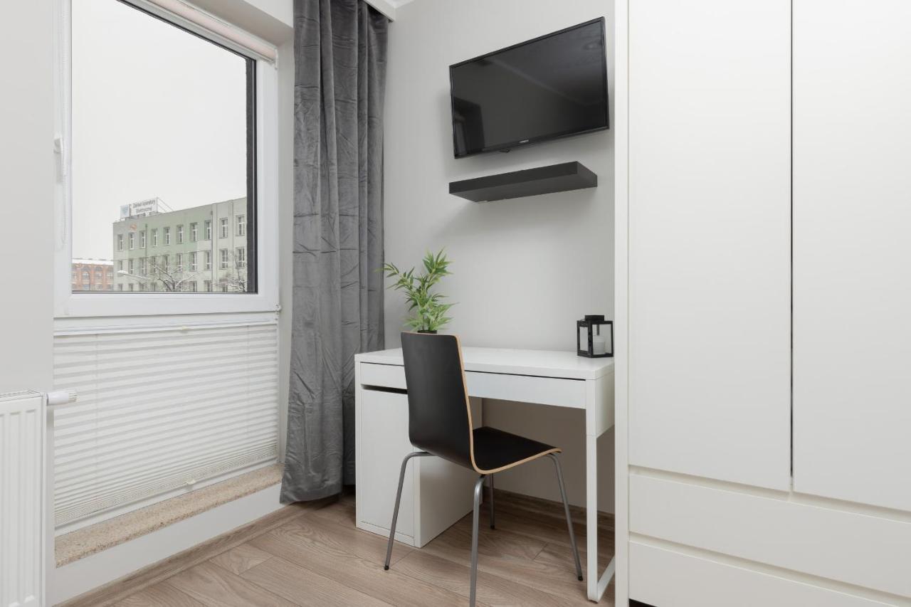 Modern One Bedroom Apartment With Parking In Lodz By Renters Prestige 외부 사진