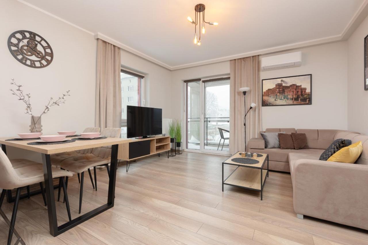 Modern One Bedroom Apartment With Parking In Lodz By Renters Prestige 외부 사진