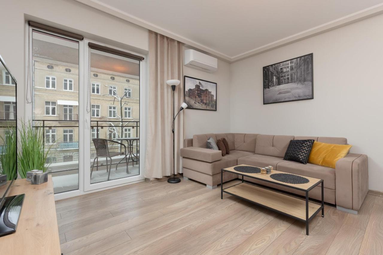 Modern One Bedroom Apartment With Parking In Lodz By Renters Prestige 외부 사진