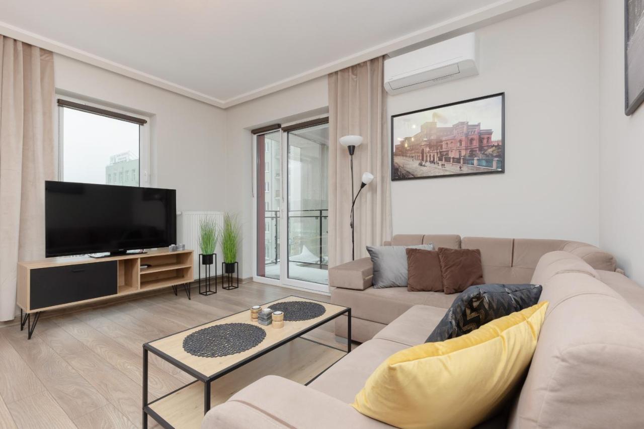 Modern One Bedroom Apartment With Parking In Lodz By Renters Prestige 외부 사진